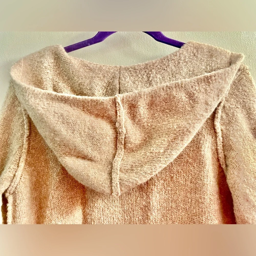 Tahari Long, Open, Beige Cardigan w/ pockets & hood SIZE SMALL NWOT!